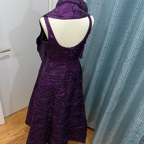 Dress with pockets and shawl - Picture 2 of 4